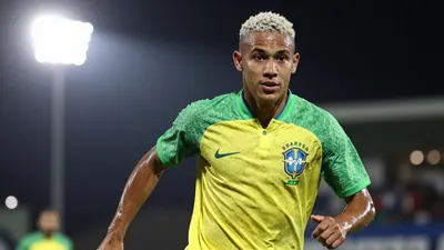 Joao Gomes Shines as Perfect Tielemans Replacement for Aston Villa
